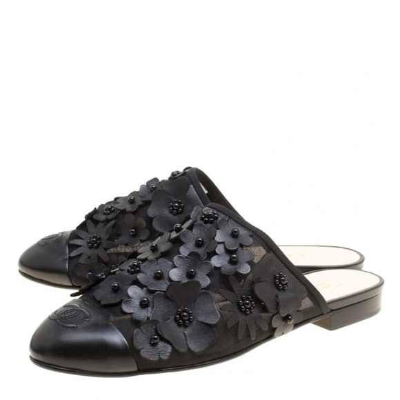 Authentic Chanel  mules - Picture 6 of 17